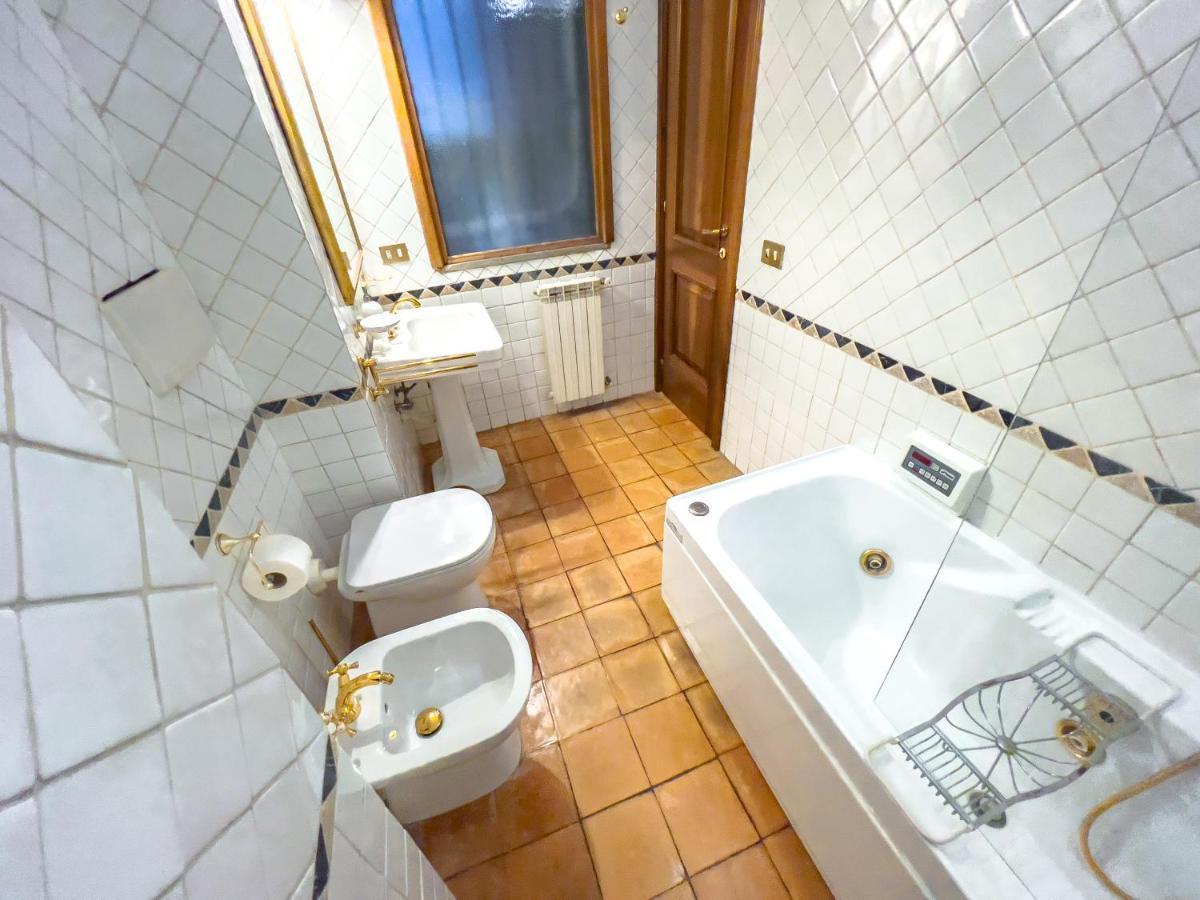 Irex Spanish Steps Private Apartment Rzym Zewnętrze zdjęcie